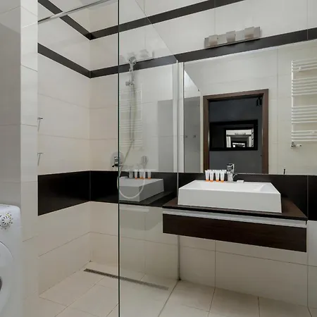 Beautiful One Bedroom Koscielna By Renters Apartment *